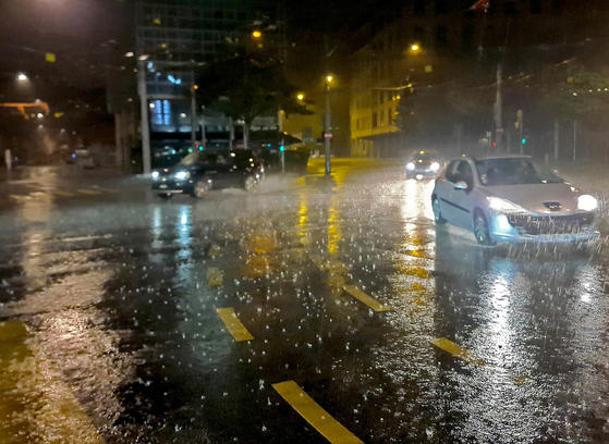 Inclement weather, torrential rain and flooding in the city